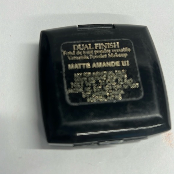 Lancôme Dual Finish Powder in Matte Amande III - Travel Size - Picture 2 of 3